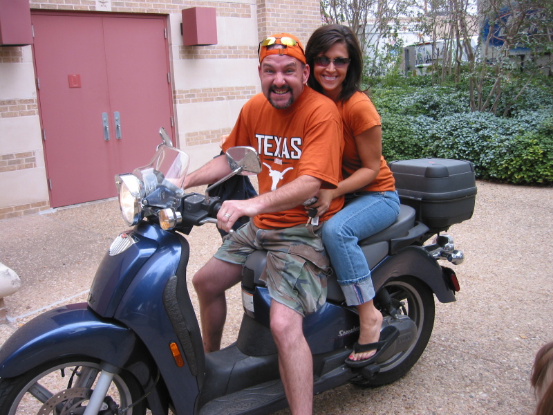 2005/11 November/Tailgate Party Kansas/800x600_IMG_2469.JPG